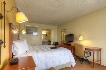 Standard Room, 1 King Bed, Smoking