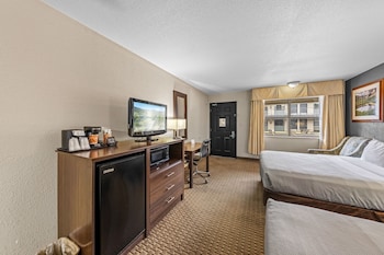 Standard Room, 2 Queen Beds, Non Smoking