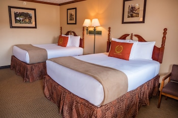 2 Queen Beds
