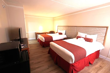 Room, 2 Queen Beds, Non Smoking