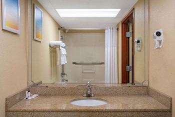 Standard Room, 1 King Bed, Accessible