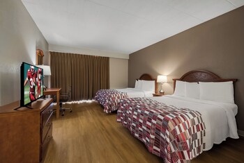 Deluxe Room, 2 Queen Beds, Non Smoking