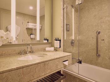 Luxury Room,  King Bed, High Floor