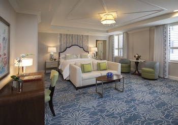 Junior Suite, 1 King Bed, Resort View