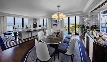 Suite, Oceanfront (Imperial)
