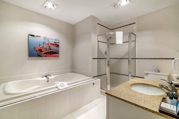 Room, 1 King Bed, Non Smoking, Jetted Tub