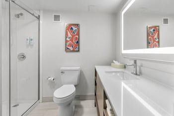 Standard Room, 2 Queen Beds, Non Smoking, Patio
