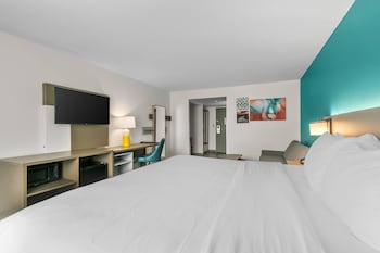 Standard Room, Multiple Beds, Non Smoking