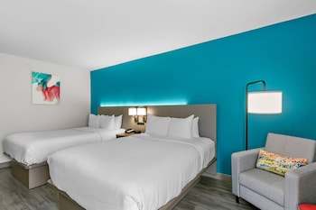 Standard Room, 2 Queen Beds, Non Smoking