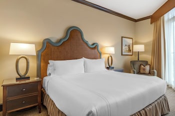 Traditional Room, 1 King Bed, Balcony