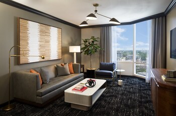 Premier Suite, 1 Bedroom (Club)