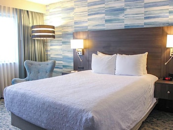 Standard Room, 1 Queen Bed