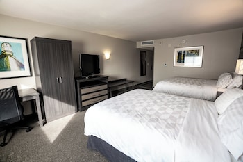 Standard Room, 2 Queen Beds, Mobility Accessible (Accessible Tub)