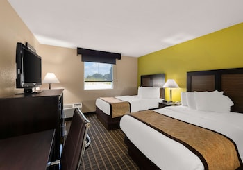 Standard Room, 2 Double Beds, Non Smoking, Refrigerator & Microwave