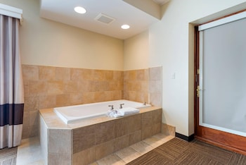 Jetted Tub Fireplace Deluxe Bridge View Suite