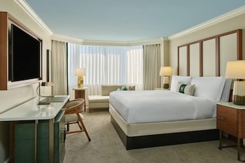 Grand Room, 1 King Bed