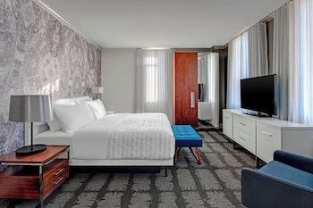 Suite, 1 Bedroom (Mobility Accessible, Roll-In Shower)