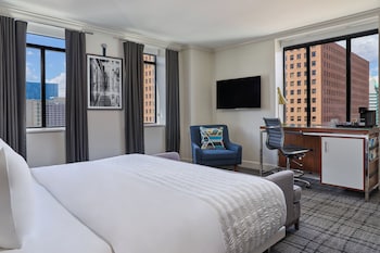 Room, 1 King Bed, Corner
