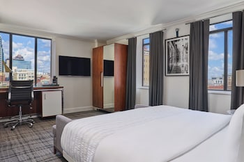 Deluxe Room, 1 King Bed