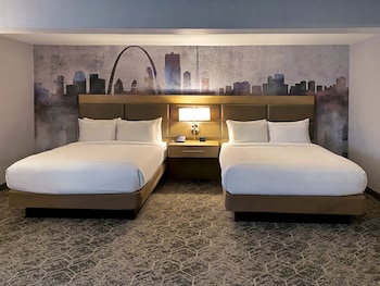 Deluxe Room, 2 Queen Beds, Non Smoking