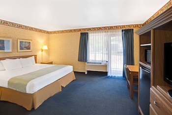 Room, 1 King Bed, Non Smoking
