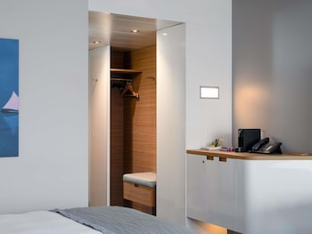 Superior Room, 1 Queen Bed