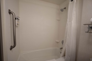 Standard Room, 1 King Bed, Accessible (Communications)