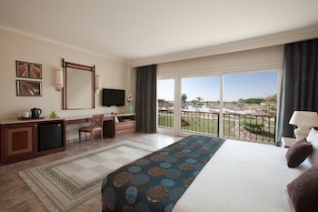 Deluxe Gardens View Room