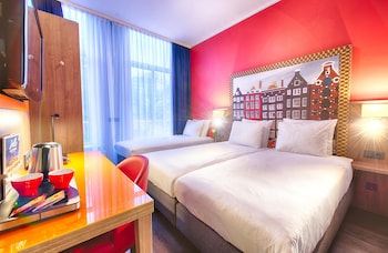 Comfort Room (1 Twin Bed 1 Single Bed)
