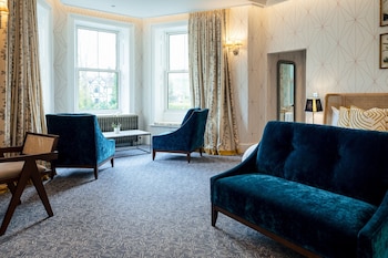 Feature Room