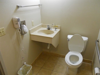 Room, 1 King Bed, Accessible, Smoking
