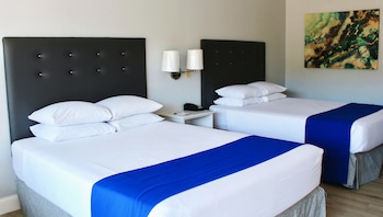Standard Room, 2 Queen Beds, Non Smoking, Kitchenette