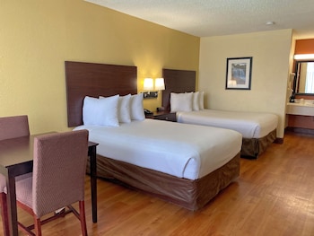Standard Room, 2 Double Beds, Non Smoking, Refrigerator & Microwave
