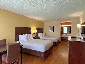 Standard Room, 2 Double Beds, Non Smoking, Refrigerator & Microwave