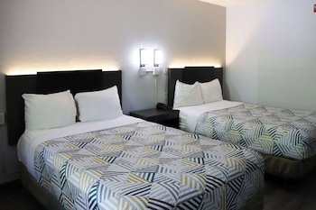 Standard Room, 2 Double Beds, Non Smoking