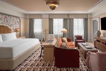 Junior Suite, 1 King Bed with Sofa bed