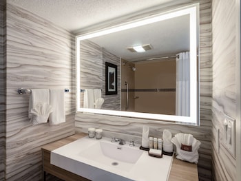 Suite, 2 Double Beds, Accessible