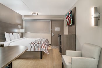Superior Room, 1 King Bed (Smoke Free)