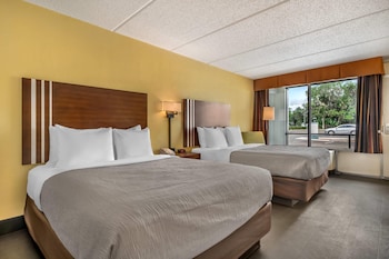 Room, 2 Queen Beds, Non-Smoking - Pet Friendly