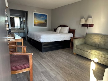 Standard Room, 1 King Bed, Smoking