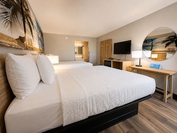 Room, 2 Queen Beds, Non Smoking