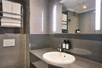 Double Room (Cozy) (Newly Refurbished)
