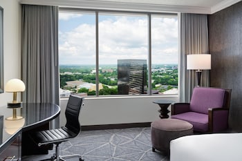 Premium Room, 1 King Bed (Scenic View)