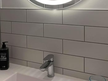 Superior Room, 1 Queen Bed