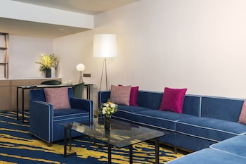 Suite, 1 Bedroom (Middle Floor)