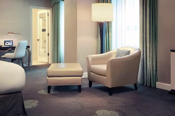 Premium 2 Bed 2 Bath - 1 Room
