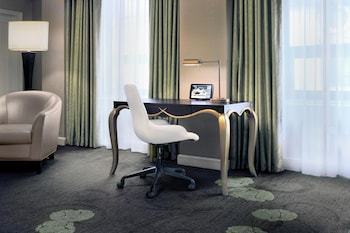 Premium 2 Bed 2 Bath - 1 Room