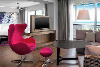 Suite, 1 Bedroom, Balcony, Garden View