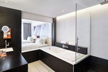 Room, 2 Twin Beds, Balcony, Lagoon View