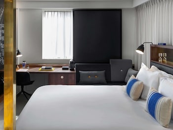 Superior Room, 1 King Bed